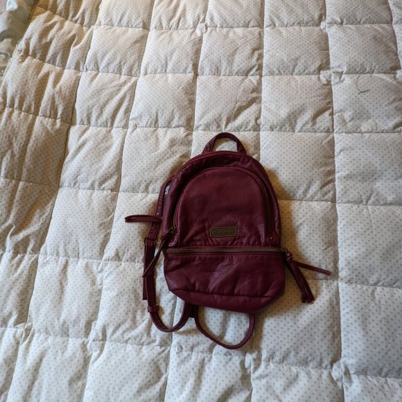 Wallflower Backpack - Picture 12 of 14